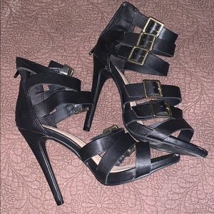 Straps high heeled sandals